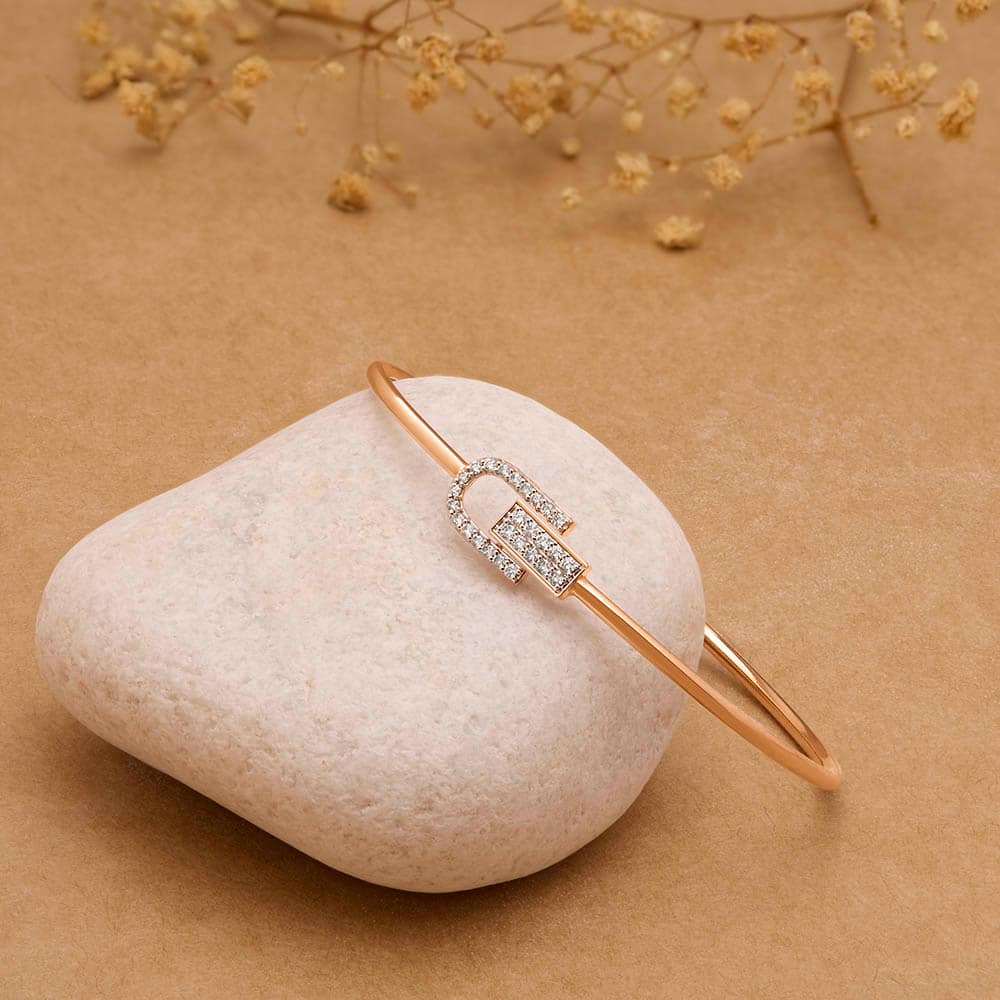 Stylish Prong Design Diamond Bracelet