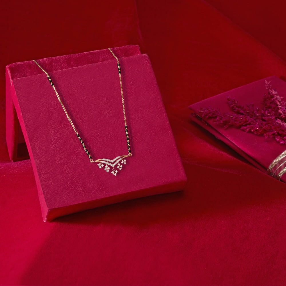 Beautiful Chevron Design Diamond Tanmaniya with Chain