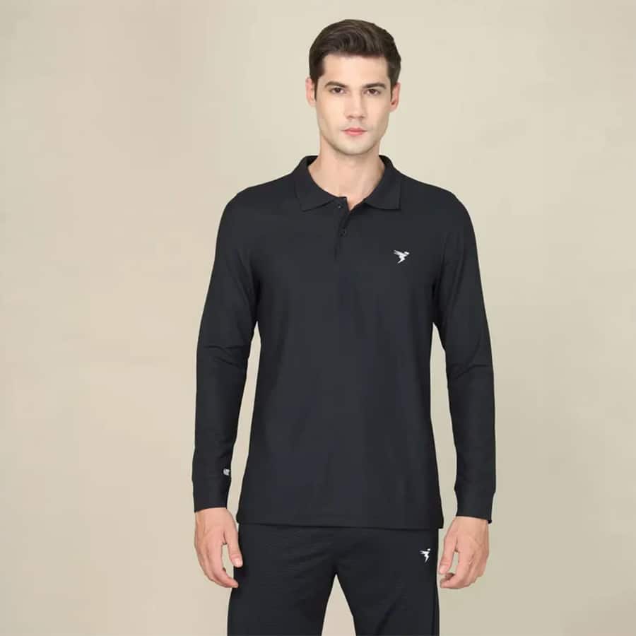 Men Solid Slim Fit Polo T-shirt with MATPIQ