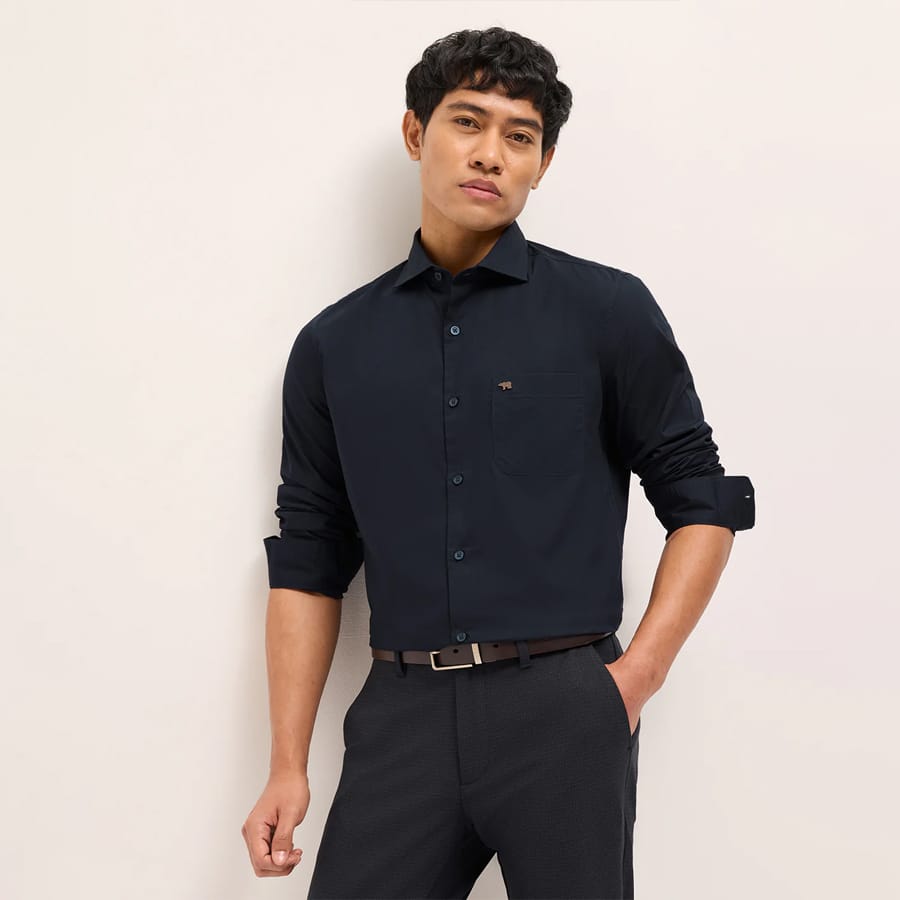 Dark Blue Solid Tailored Fit Formal Shirt