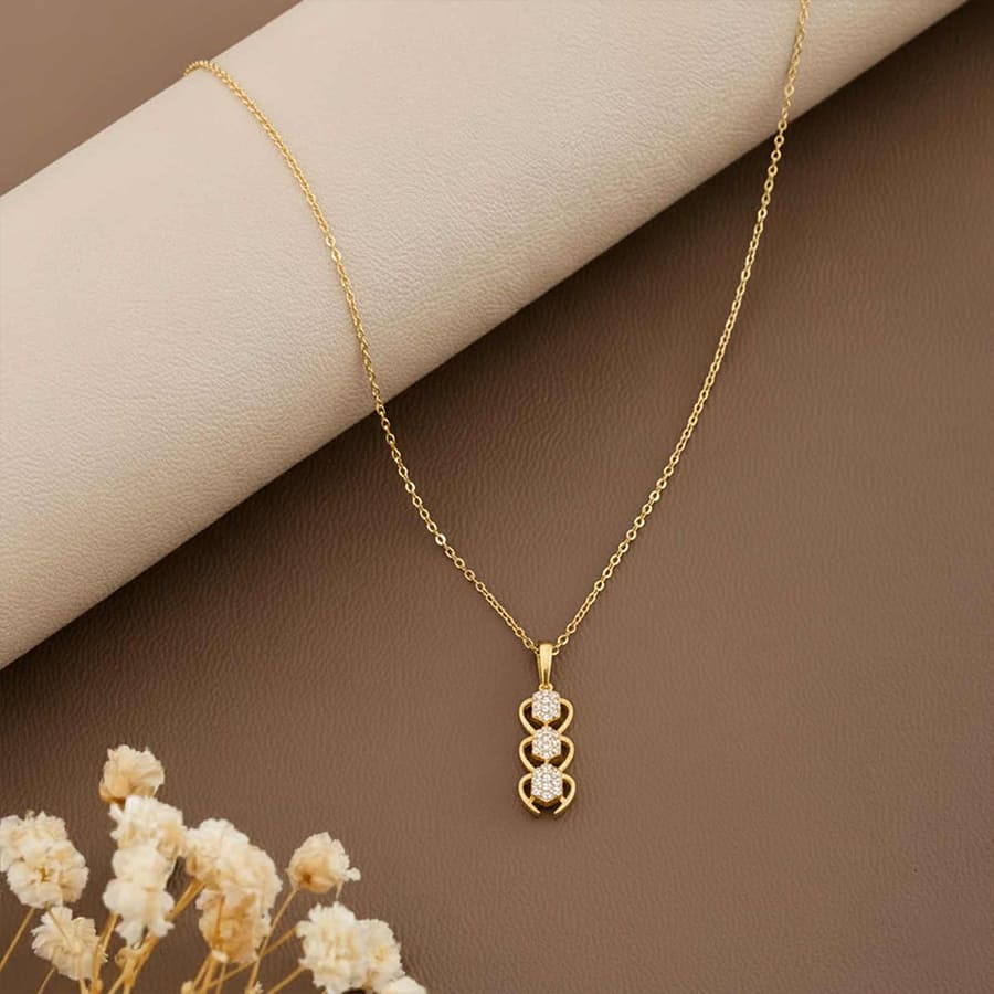 Antiqua Drop Diamond Pendant Necklace