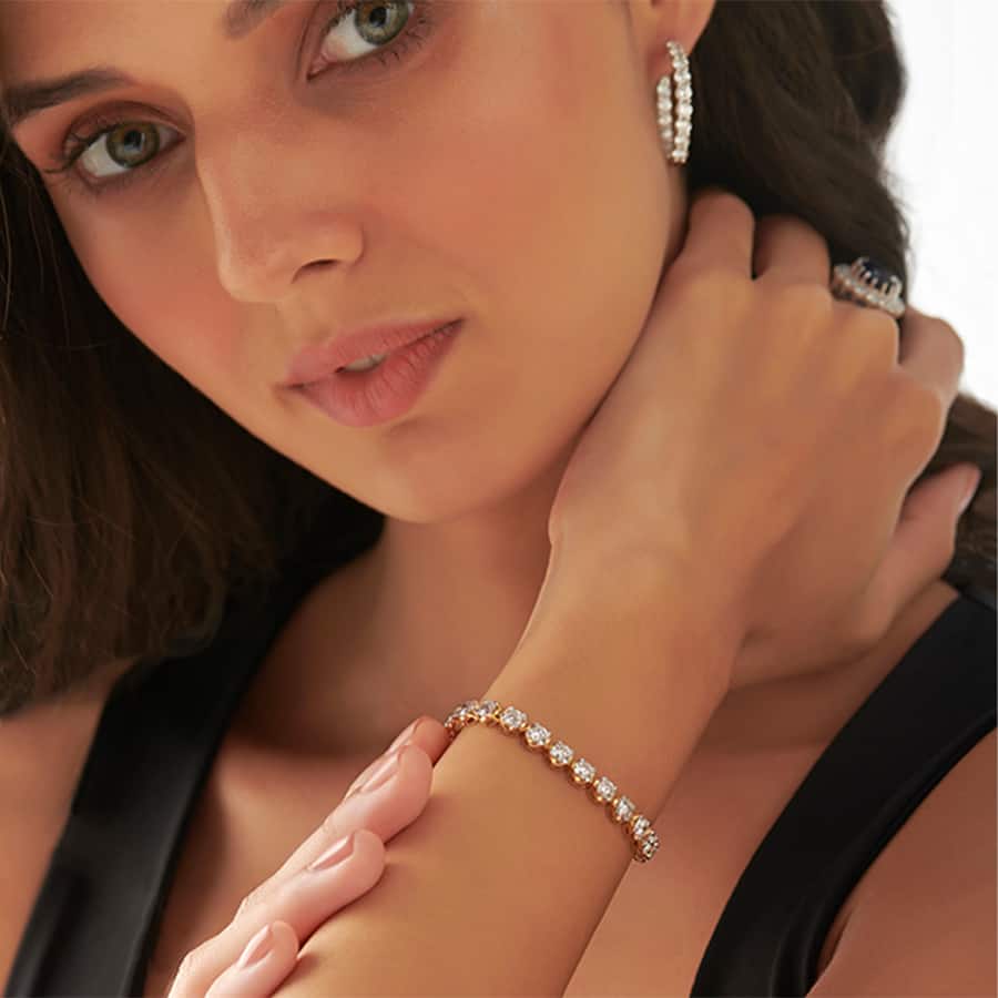 8.17 ct Lustre Round Diamond Tennis Bracelet