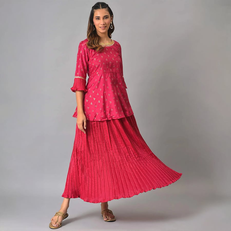 Pink Floral Printed kurta With Pleated Skirt