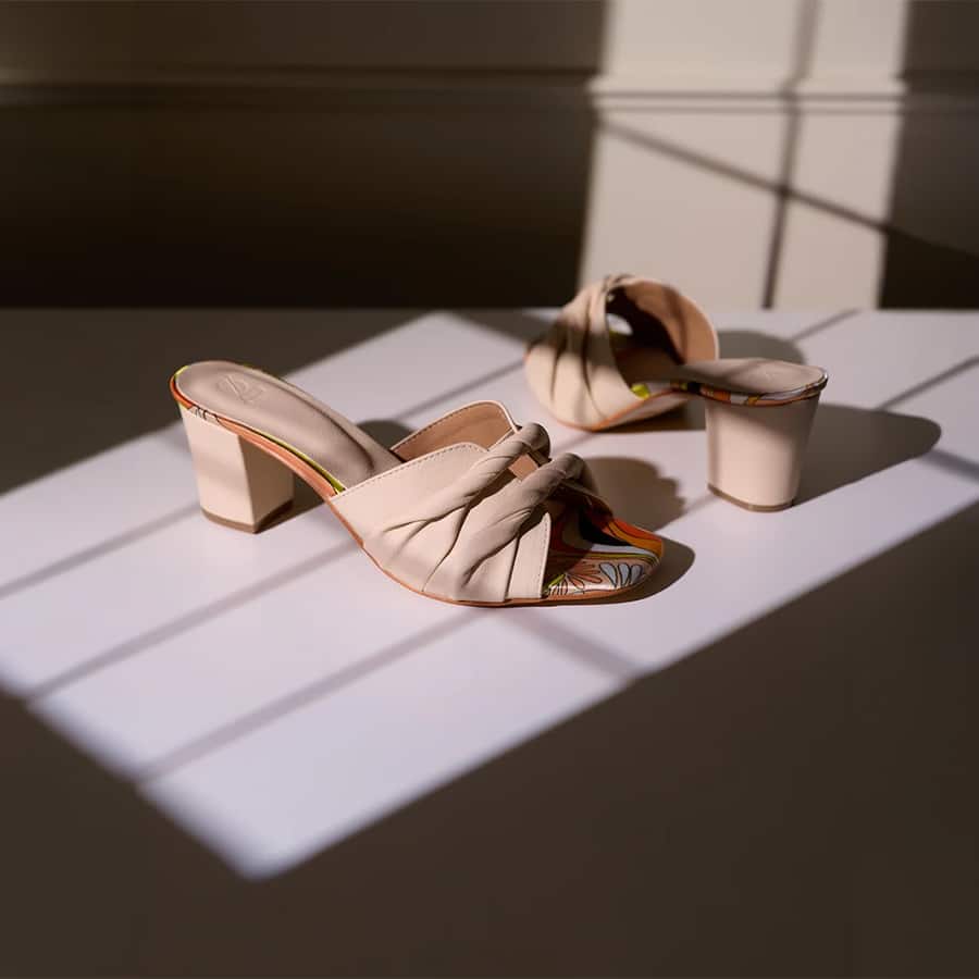 Nomada Fresco Heels