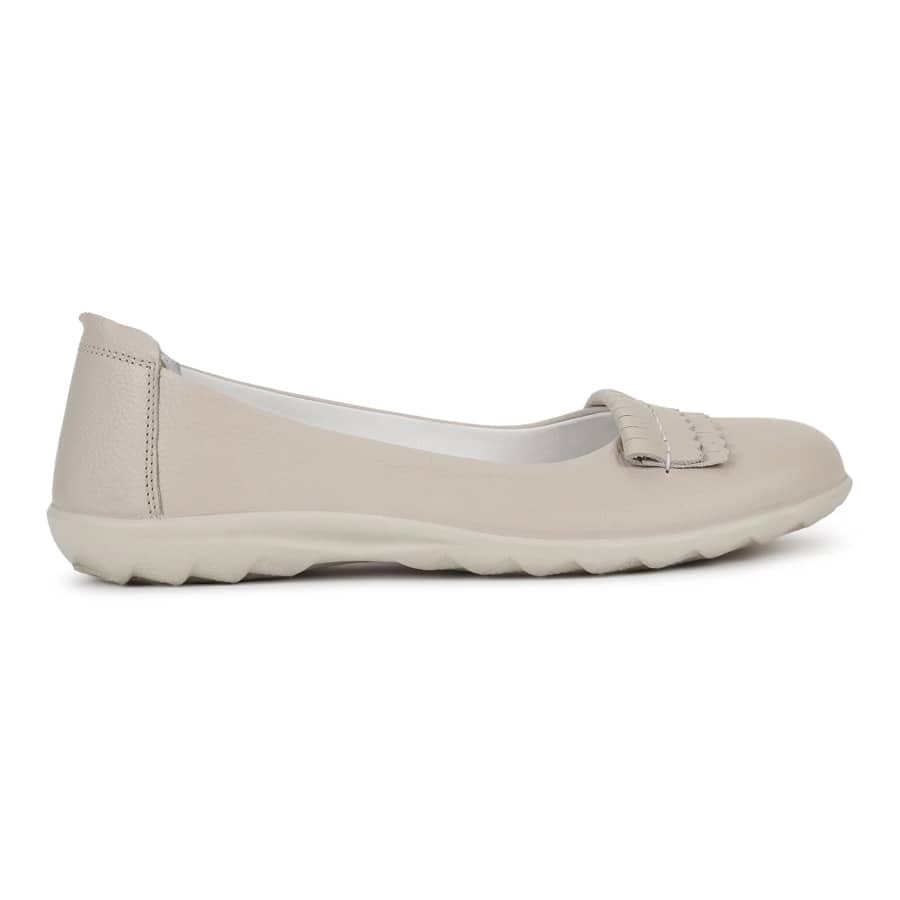 Owhite ballerina for women