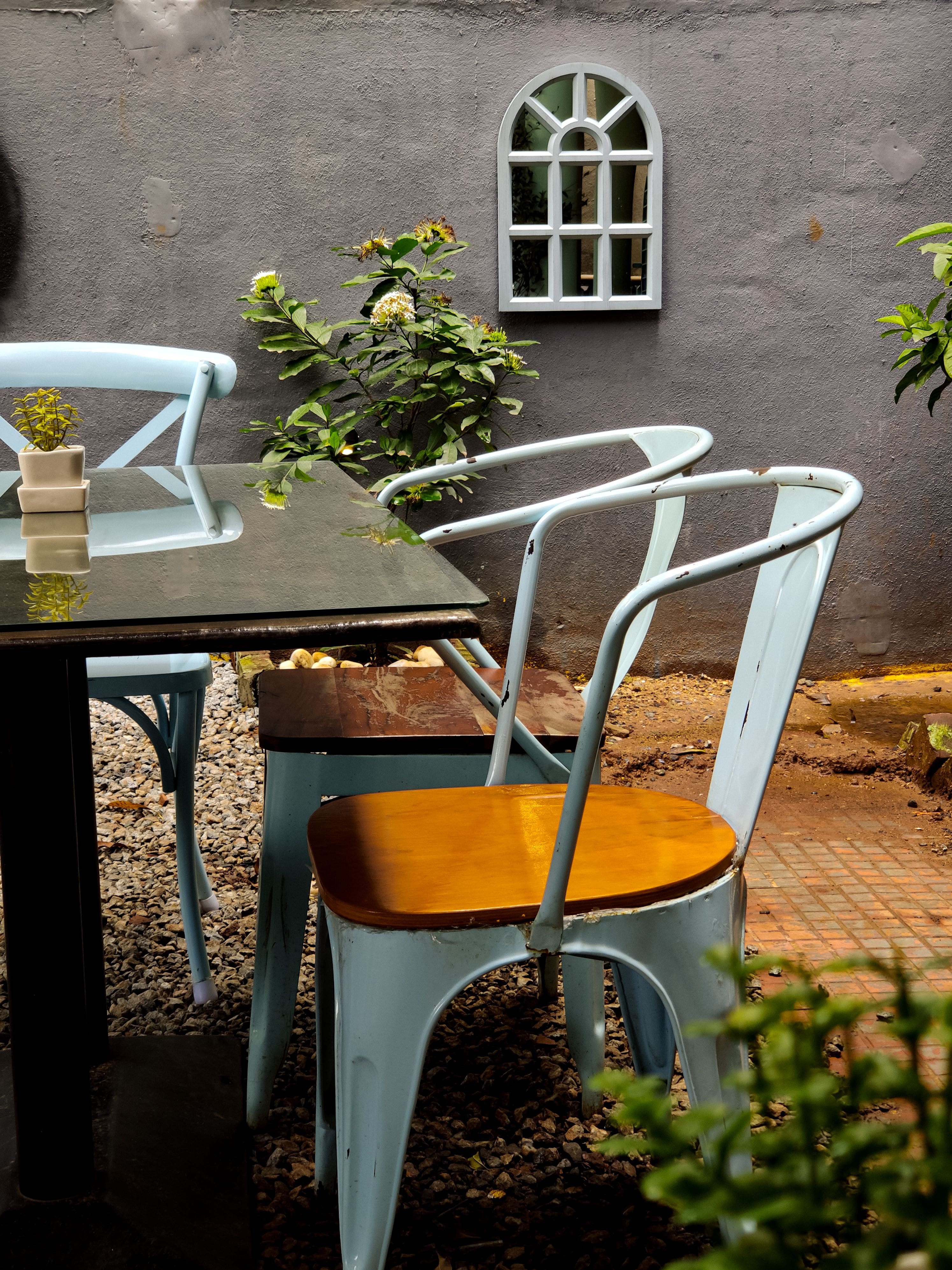 cafes, outdoor cafe near me, outdoor cafes, cafe outdoor seating, cafe with outdoor seating near me - The Outdoor Cafés That Make Pune Shine - img1
