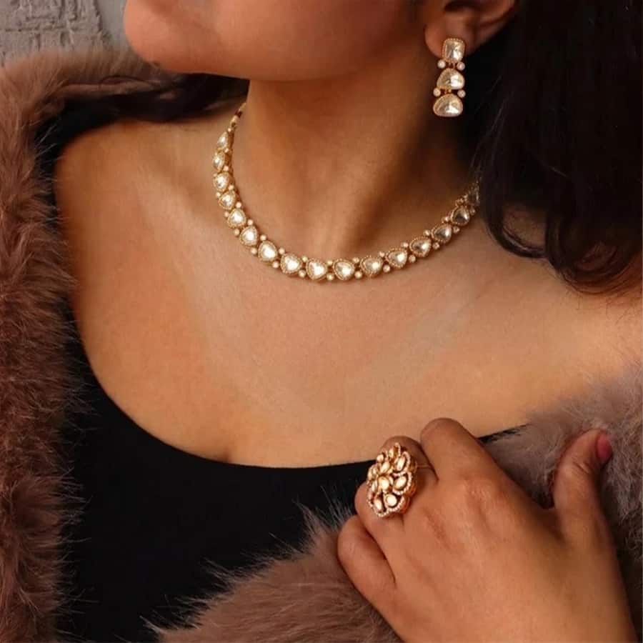 Kashvi kundan necklace with teardrop stones