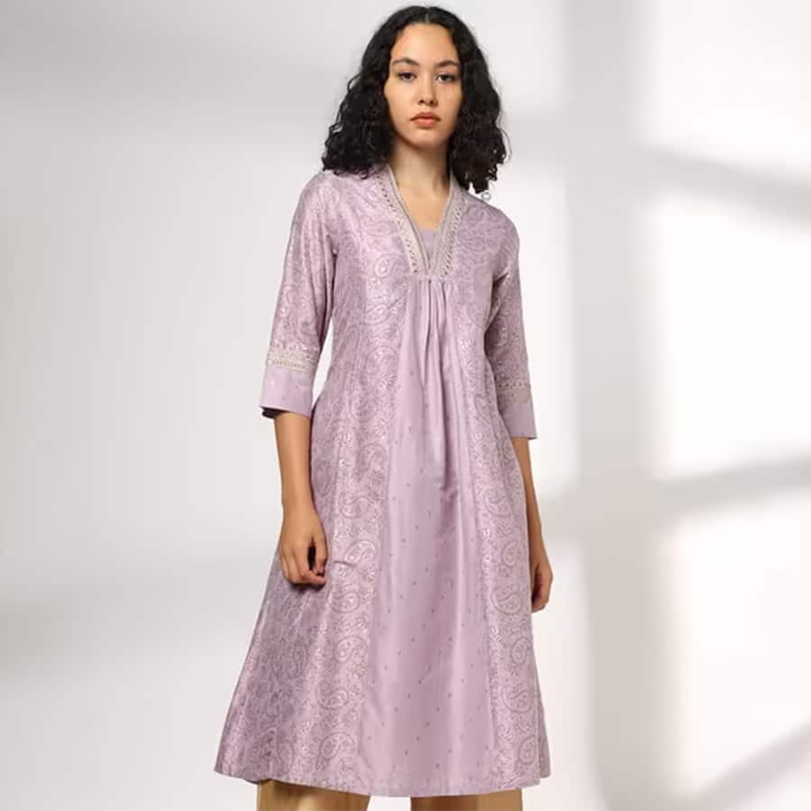 Women Paisley Printed Flared Kurta
