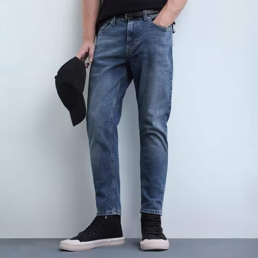 Men Mankle Lightly Washed Relaxed Tapered Fit Jeans