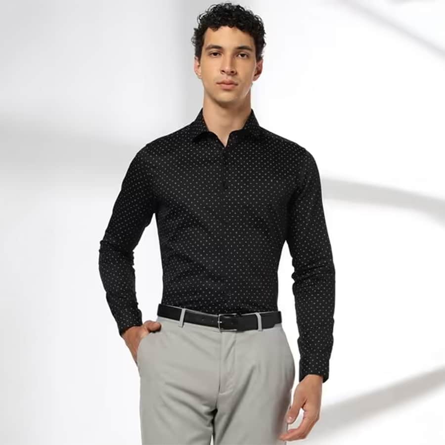 Men Micro Print Slim Fit Shirt with Patch Pocket