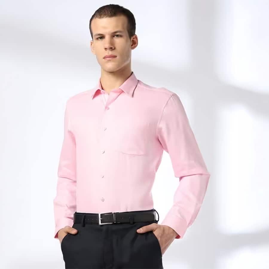 Men Slim Fit Shirt with Patch Pocket
