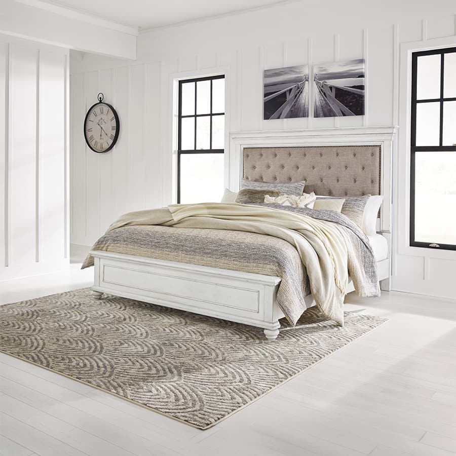Kanwyn California King Panel Bed