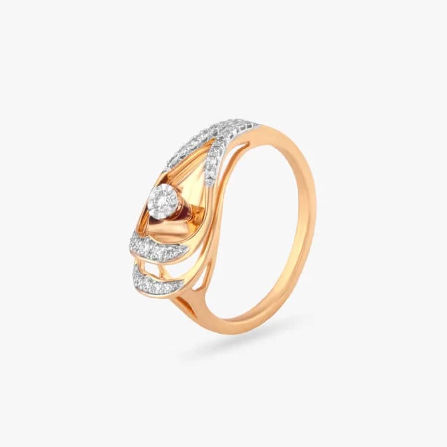 Petal Echo Diamond Ring
