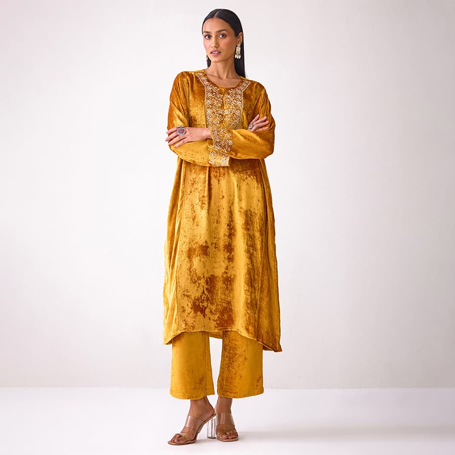 Masakkali Mustard Velvet Kurta