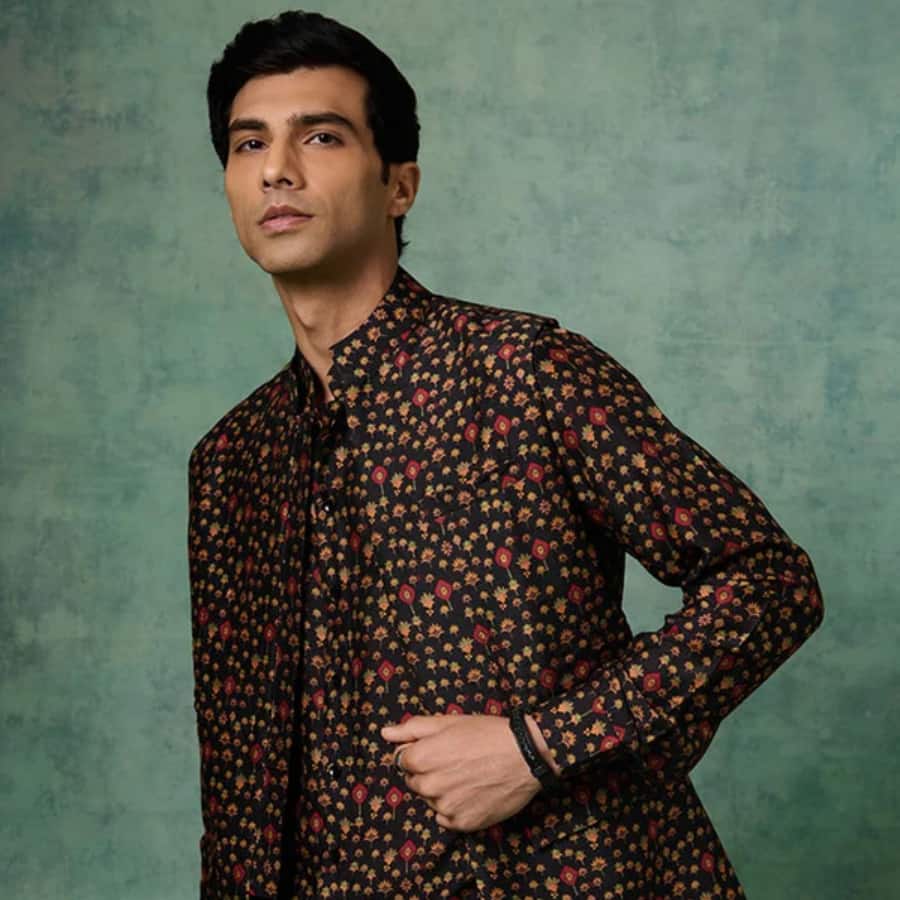 Taksh Bandi - Black