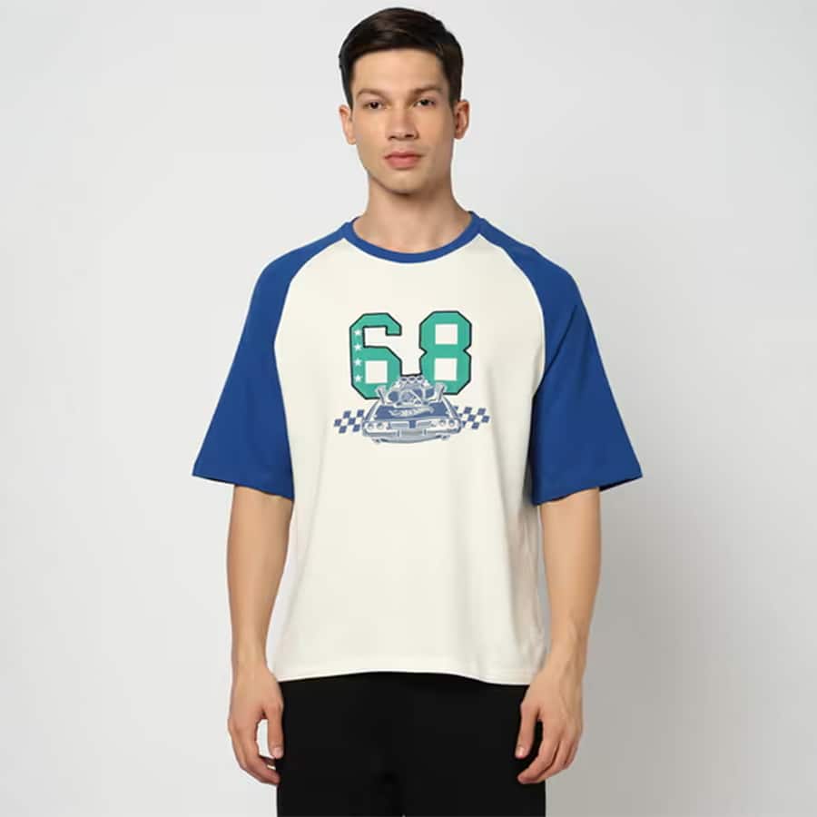 Men Numeric Print Relaxed Fit Crew Neck T Shirt