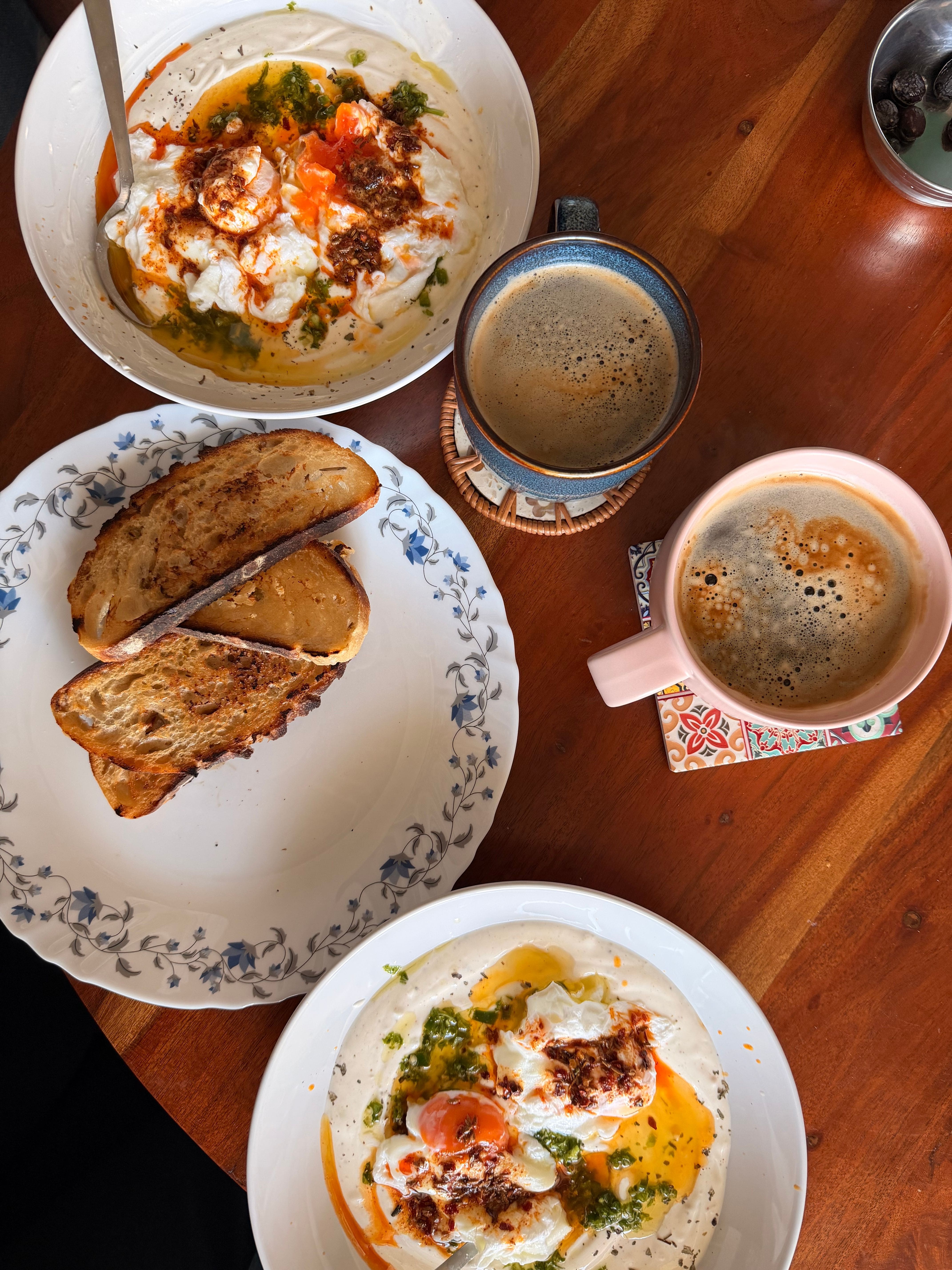 all day breakfast, breakfast restaurants, breakfast cafes, breakfast spots, brunch places - All Day Breakfast Spots in Mumbai for Every Kind of Morning - img1