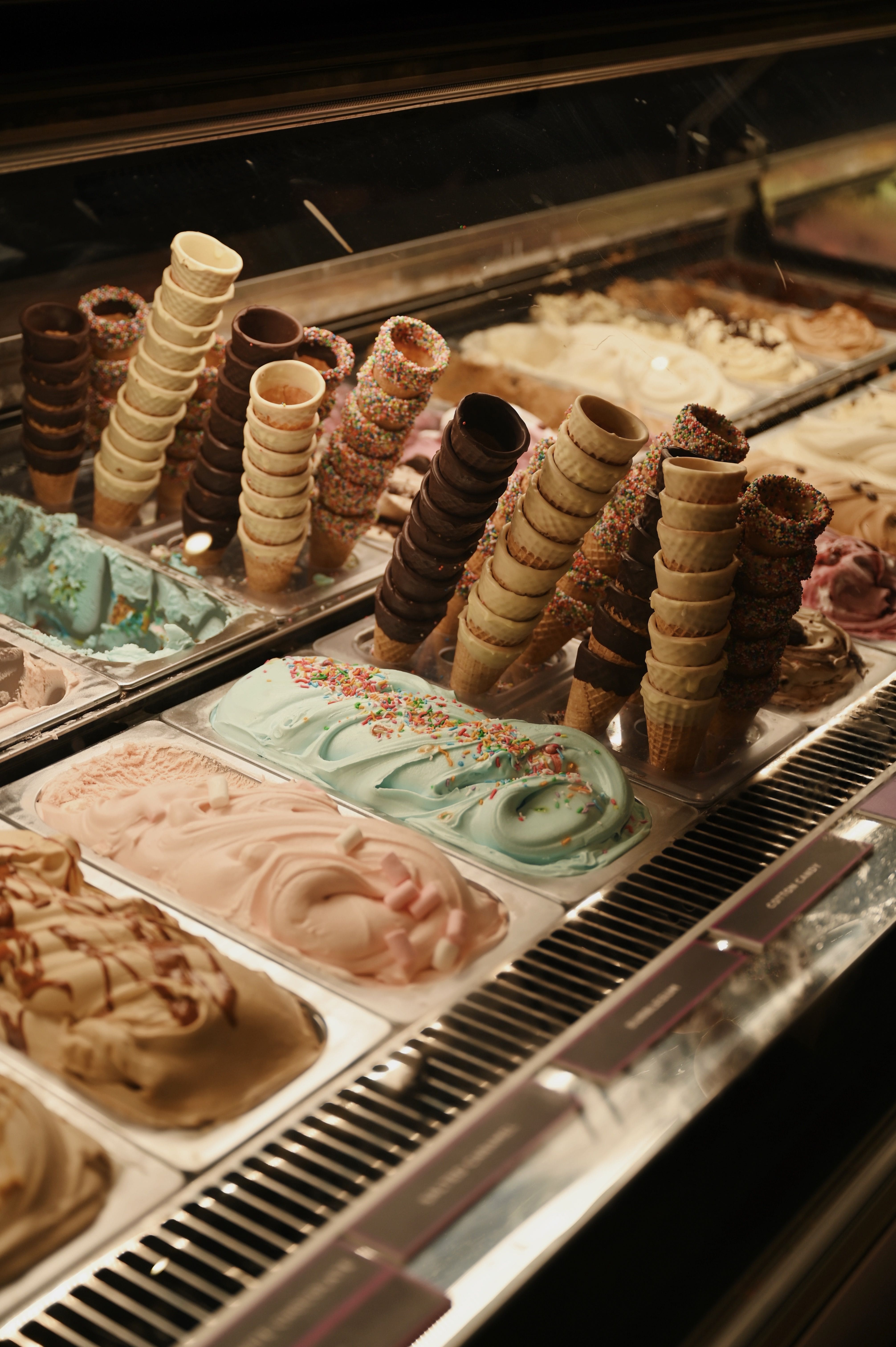 chocolate ice cream, Baskin Robbins ice cream, mochi balls, soft ice cream, kulfi, Magnum ice cream, frozen dessert - Pune Ice Cream Parlours Locals Keep Going Back To - img1