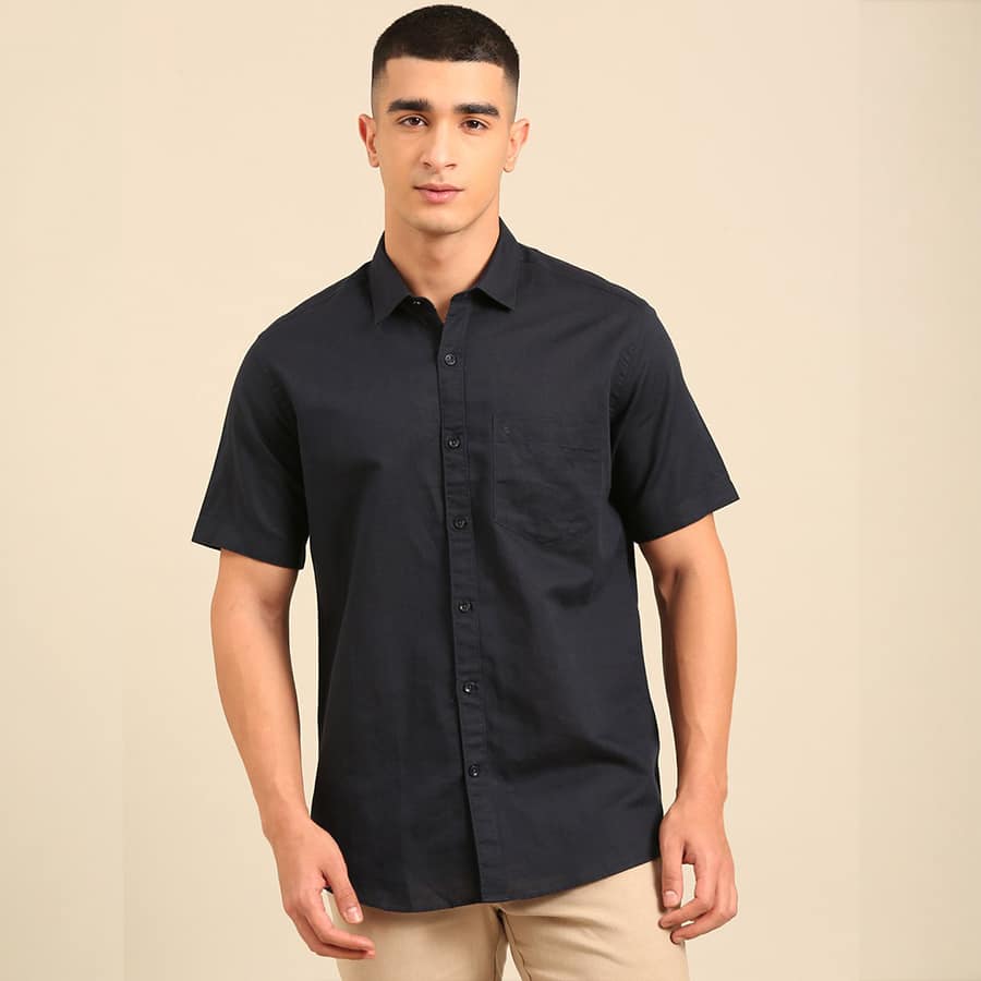 Men Contemporary Fit Linen Blend Half Sleeve Solid Shirt