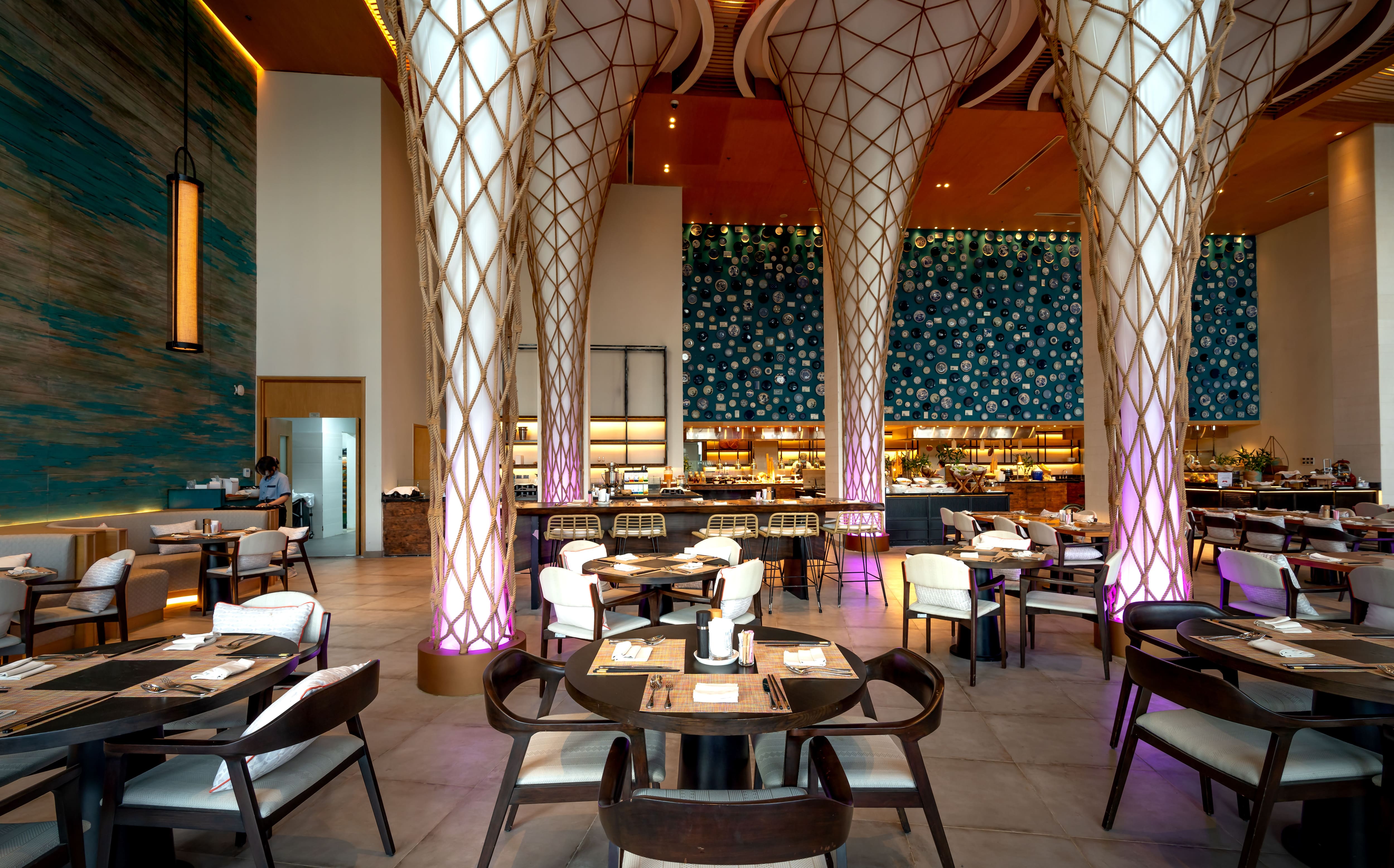 resto bars, bars, pubs, bar and restaurant, cocktail bars - Resto Bars that Have Mumbai Hooked - img1