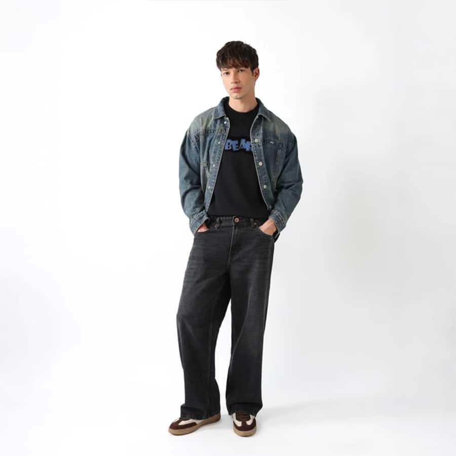 Black Mid-Rise Super Baggy Fit Jeans with Whiskering Effect