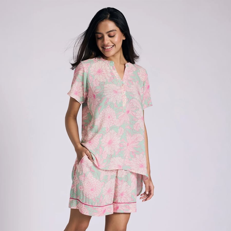 Nykd by Nykaa Breezy Rayon Shorts Coord Set With Flattering High Low Hem Top Nys930 Green Floral