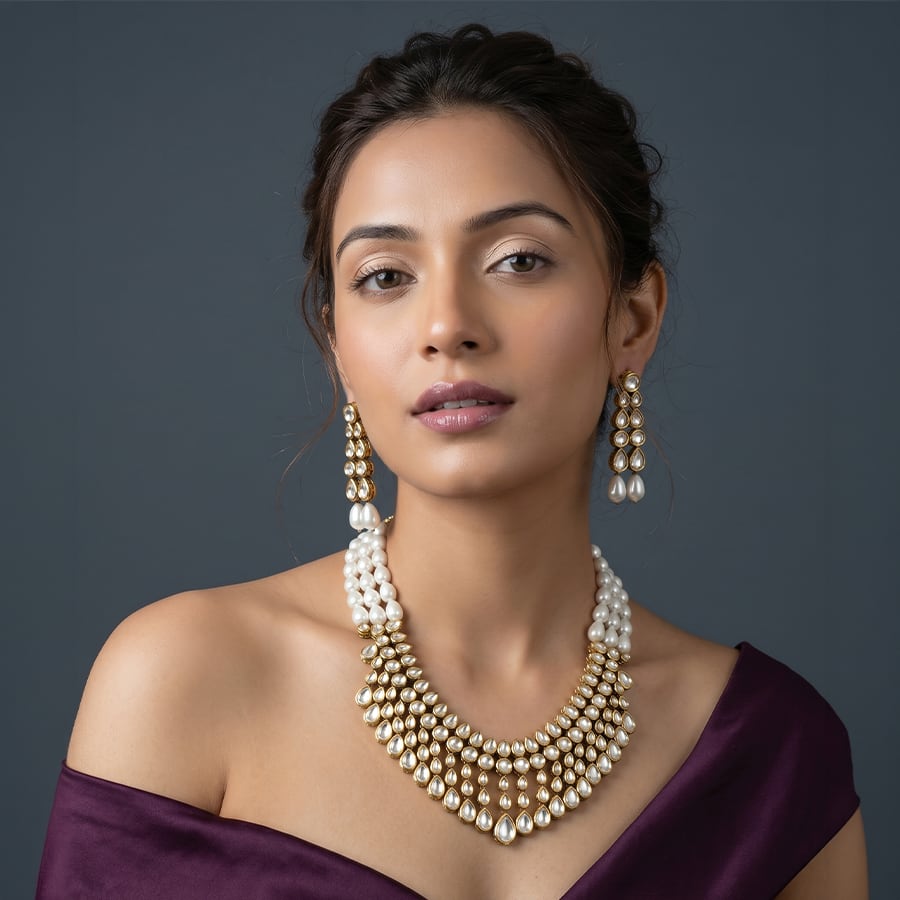 Aarohi Kundan Layered Set