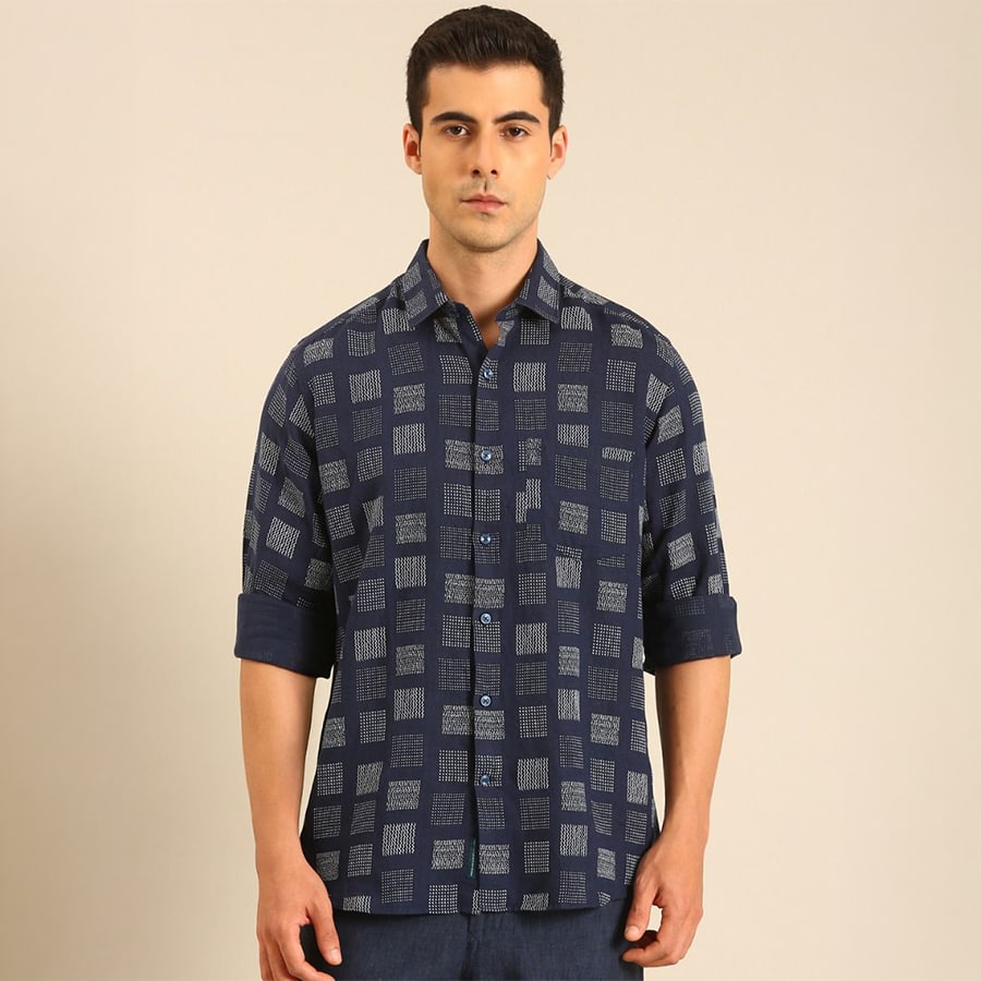 Linen Club Men S Linen Rich Navy Printed Contemporary Fit Full Sleeve Casual Shirt