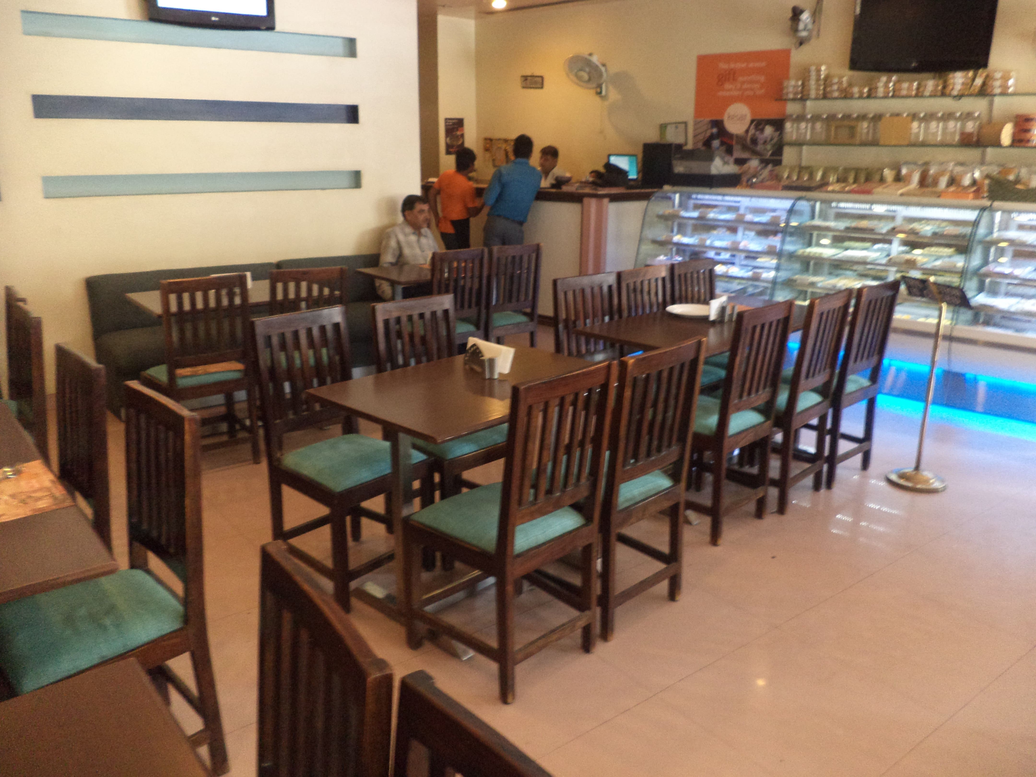 vegetarian restaurants, pure veg restaurants, dal baati churma, gatte ki sabzi, shahi paneer - Surya Mahal Restaurant - img1