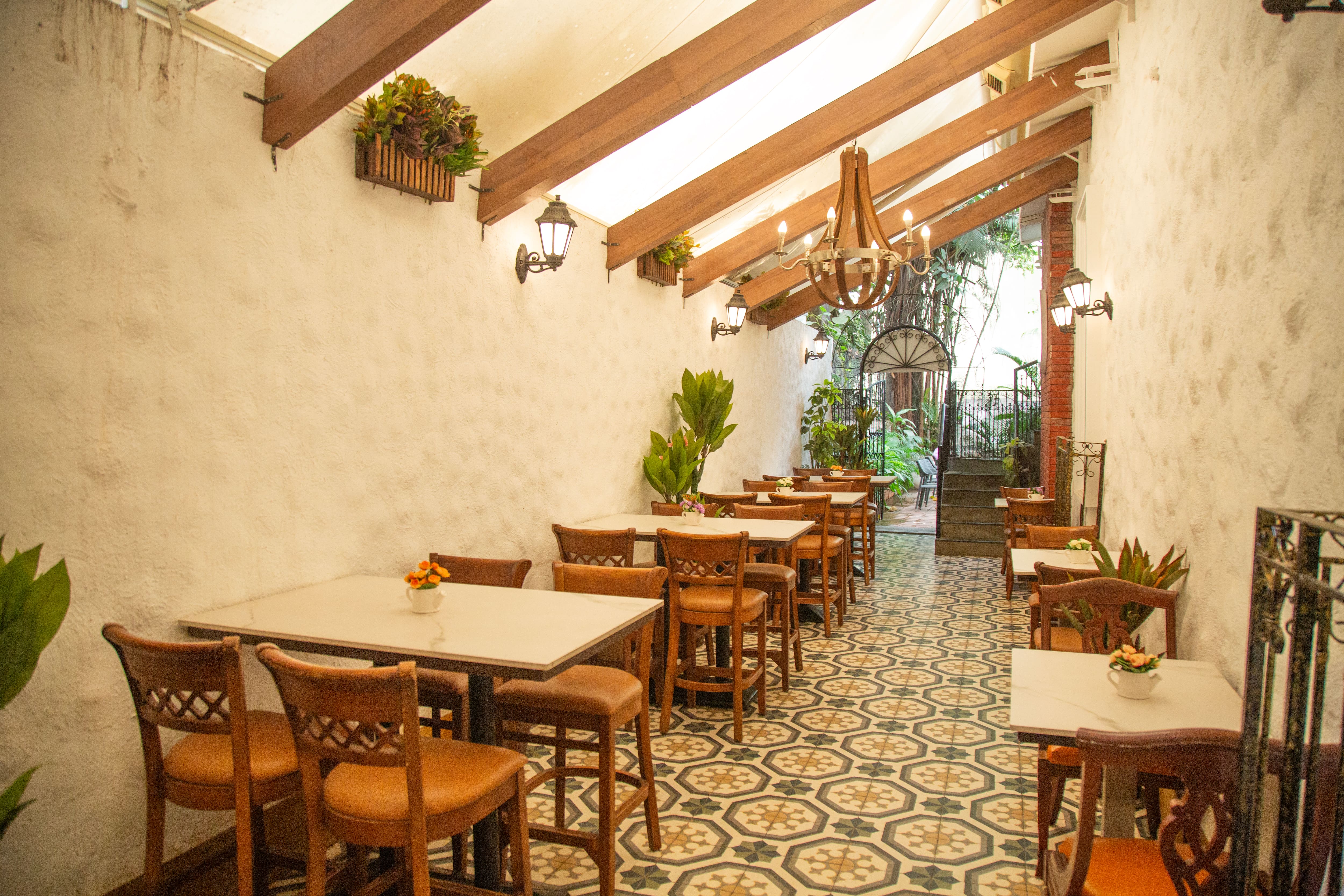 italian restaurants near me, italian food, italian restaurants, italian food near me, italian near me, pasta, pasta near me, carbonara, italian fine dining, date night restaurants - Little Italy - img5
