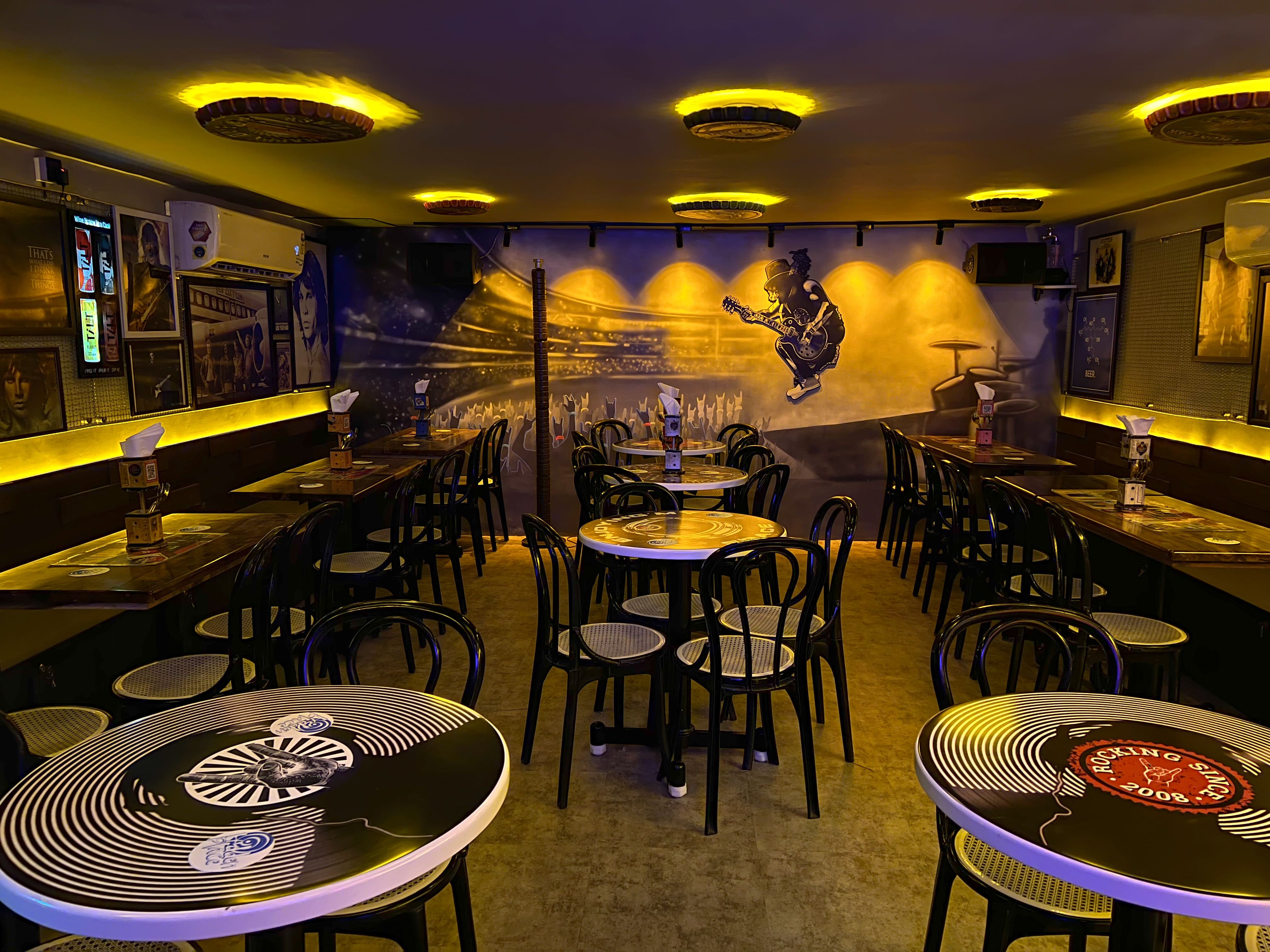 karaoke night, karaoke bars - Hidden Place - The Hangout - img2