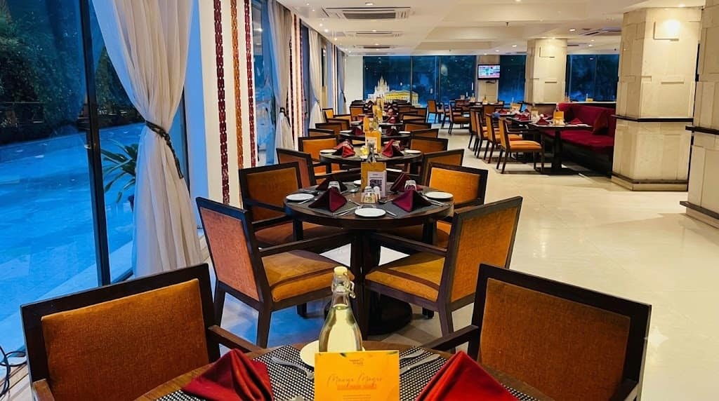 breakfast buffet, breakfast buffet near me, breakfast, buffet breakfast, breakfast restaurants - Cafe Treat - Pride Plaza Hotel - img1