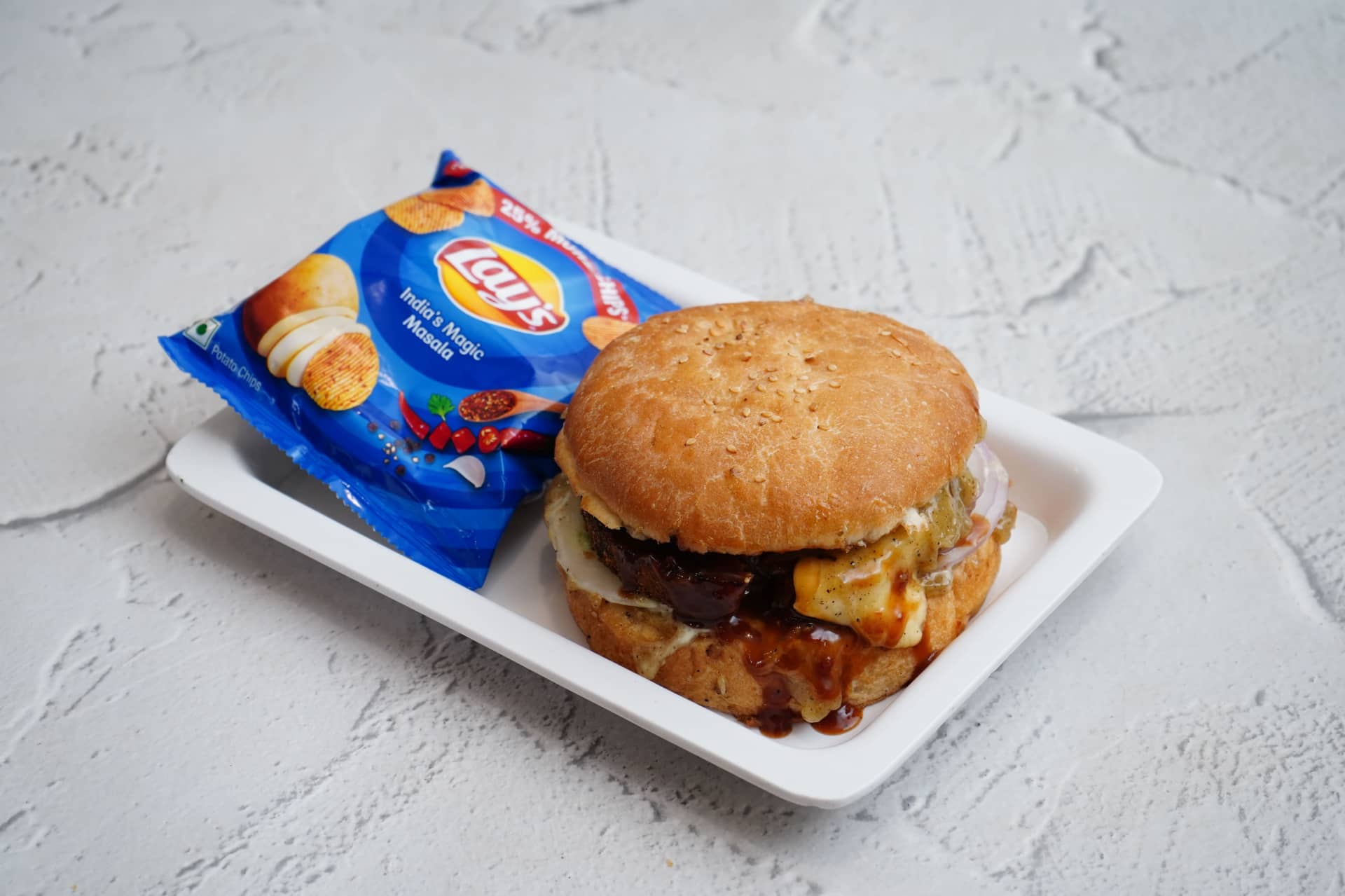 American restaurants, American food, burgers, steaks, sandwiches, American chopsuey - The Burger House - img1
