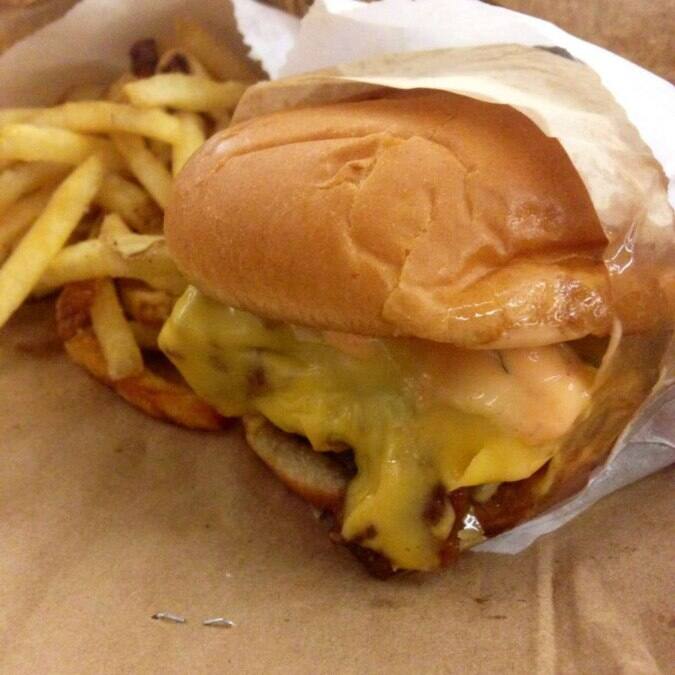 M Burger, Loop, Chicago Urbanspoon/Zomato