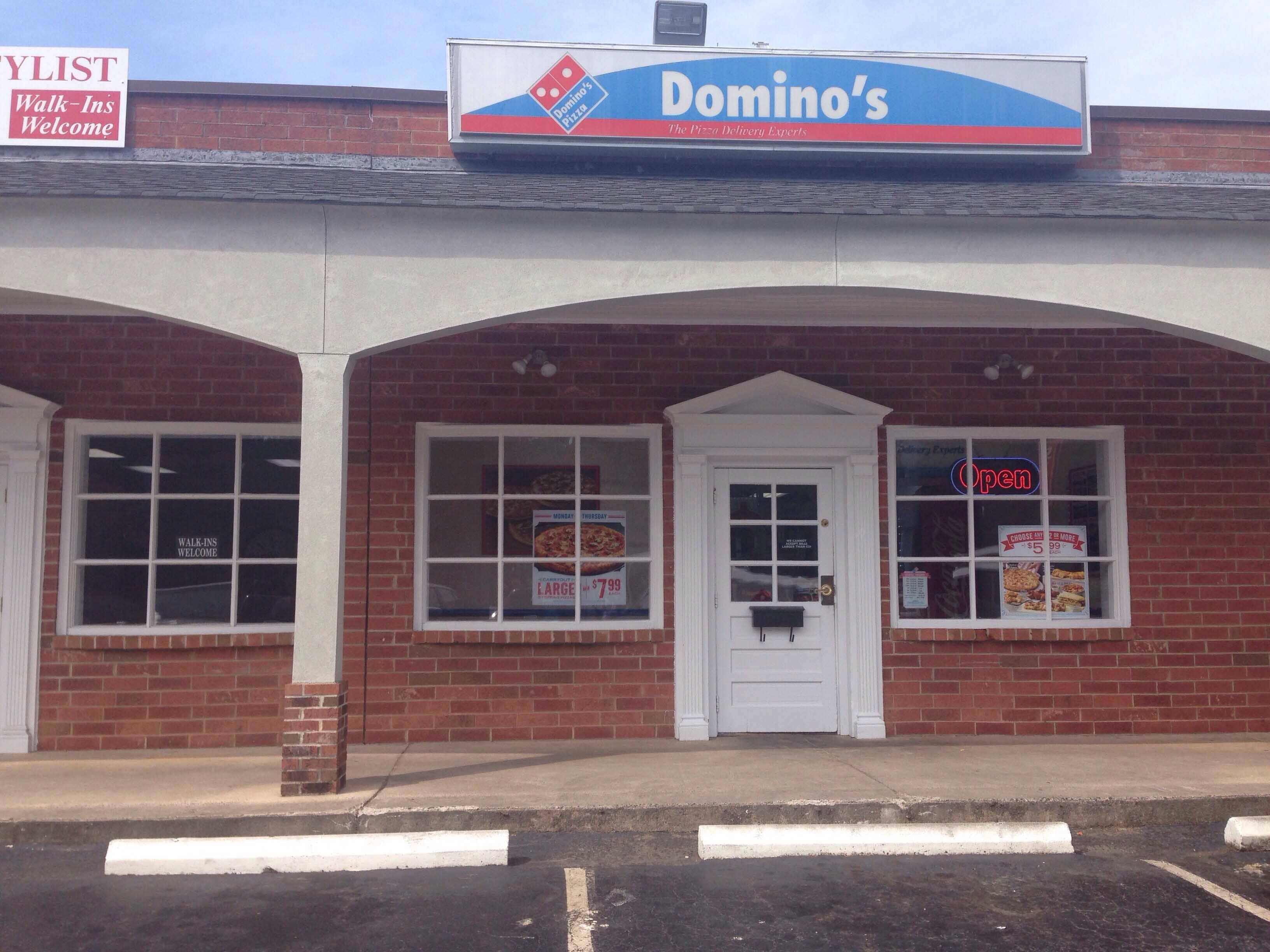 Domino's Pizza, Cotswold, Charlotte Zomato