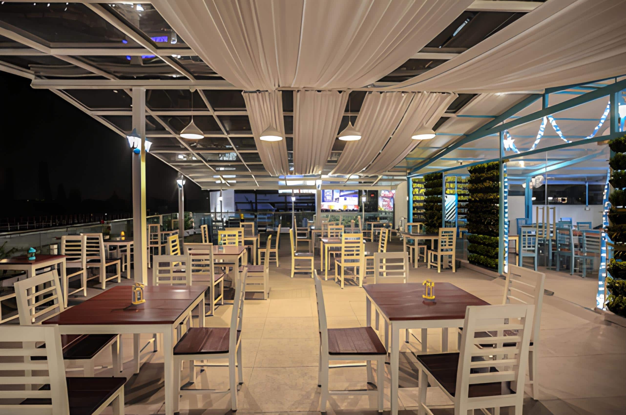 Breakfast restaurants near me, breakfast spots - Cafe Azzure - img1