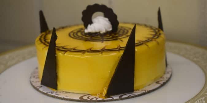 Bigwishbox Fresh Chocolate Truffle Cake for Birthday, Anniversary – 500  Grams : Amazon.in: Grocery & Gourmet Foods