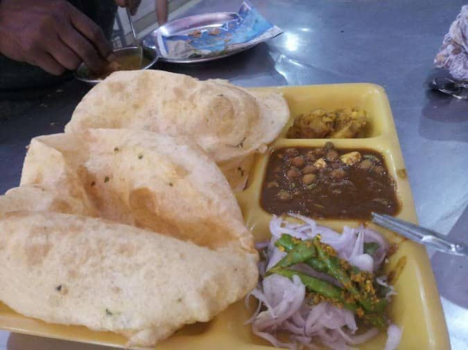 Guddu Kachori Bhandar