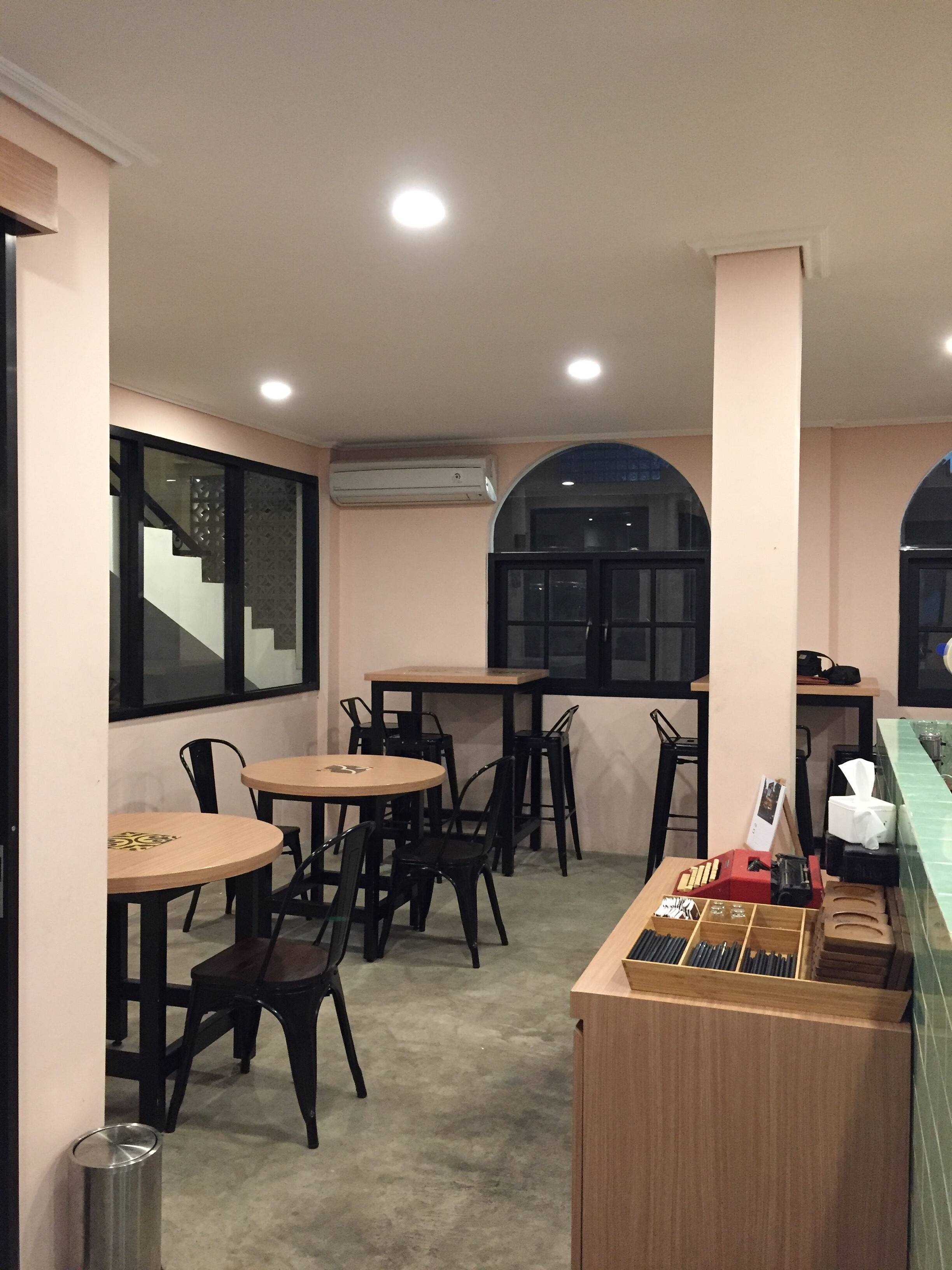 Maison De La Sol Coffee And Culture Bandung Wetan Bandung Zomato