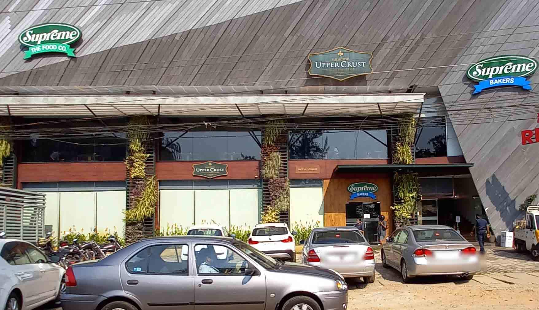 Supreme Uppercrust, Vyttila order online Zomato