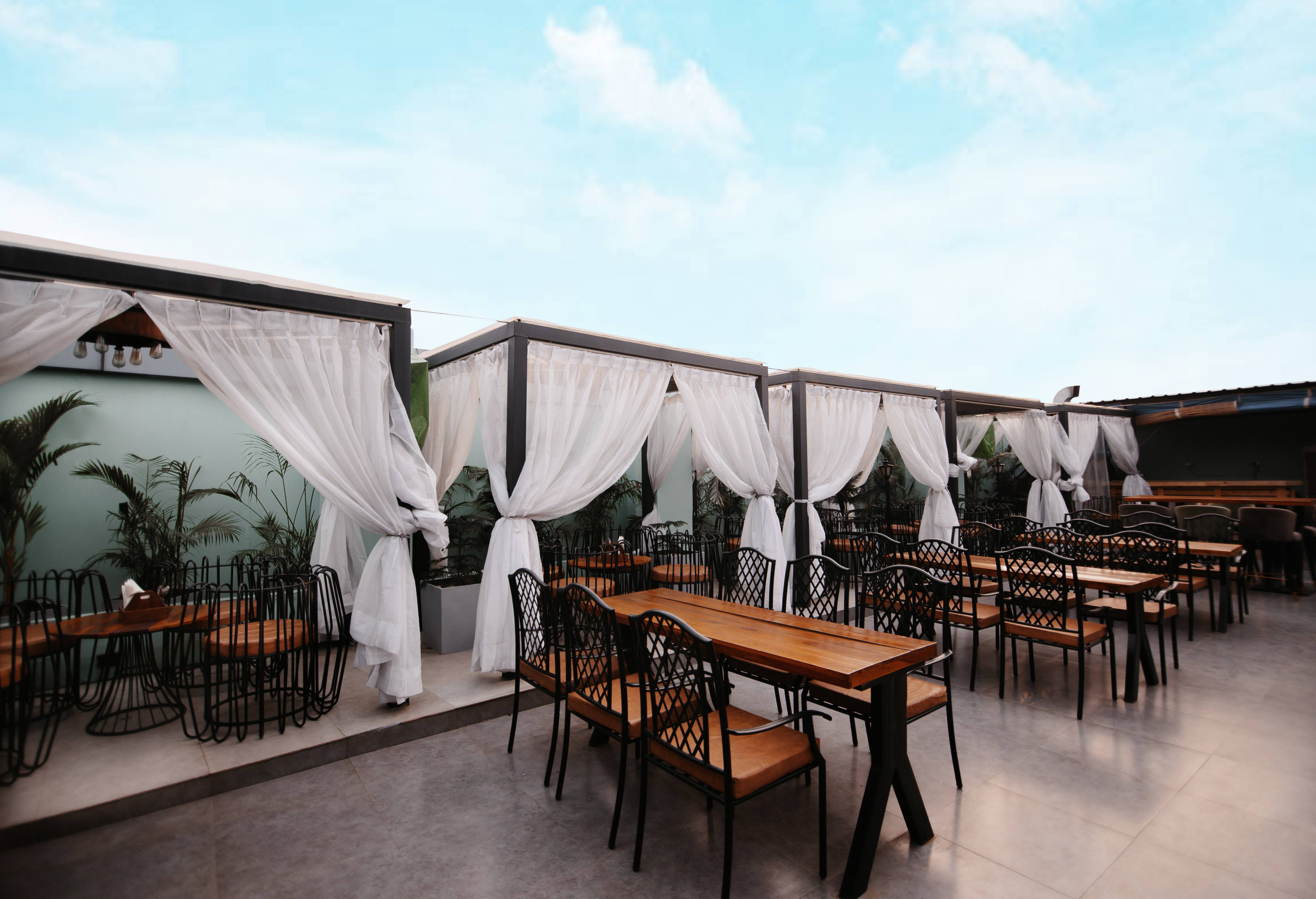 Barish Moon Bar Lounge Sector 38 Noida Zomato
