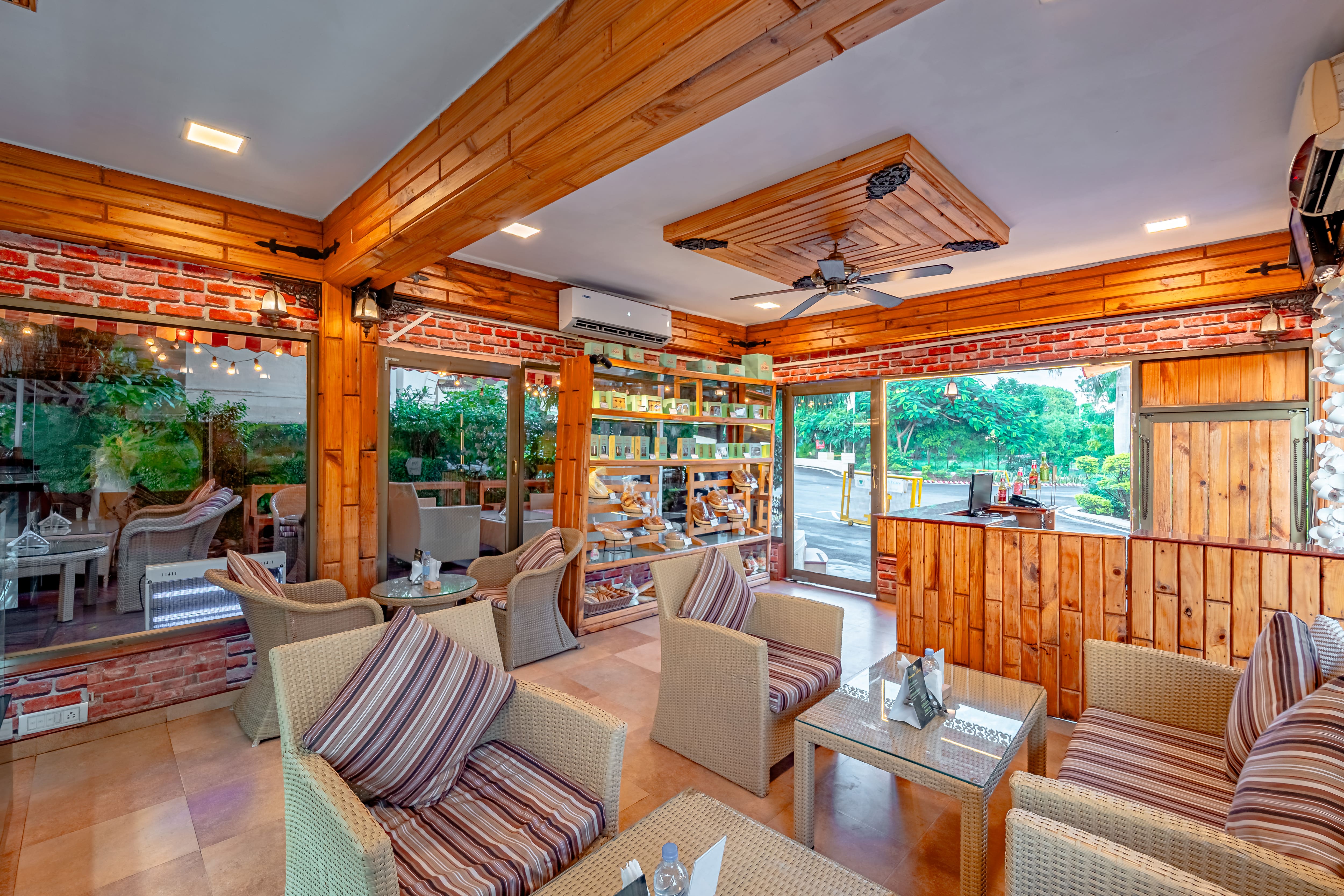 Restaurant image