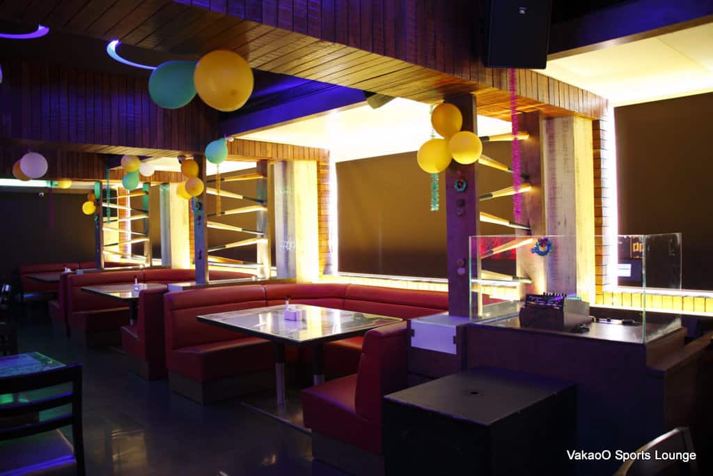 sports bars, sports pubs, sports bar and grill, live sports bars, pubs, bars - Vakaoo Rest-O-Bar & Lounge - img3