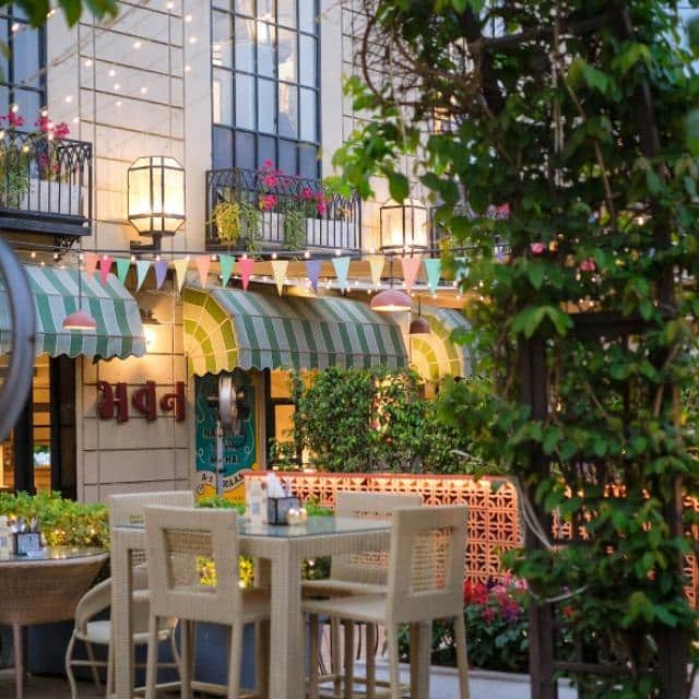 Restaurant image