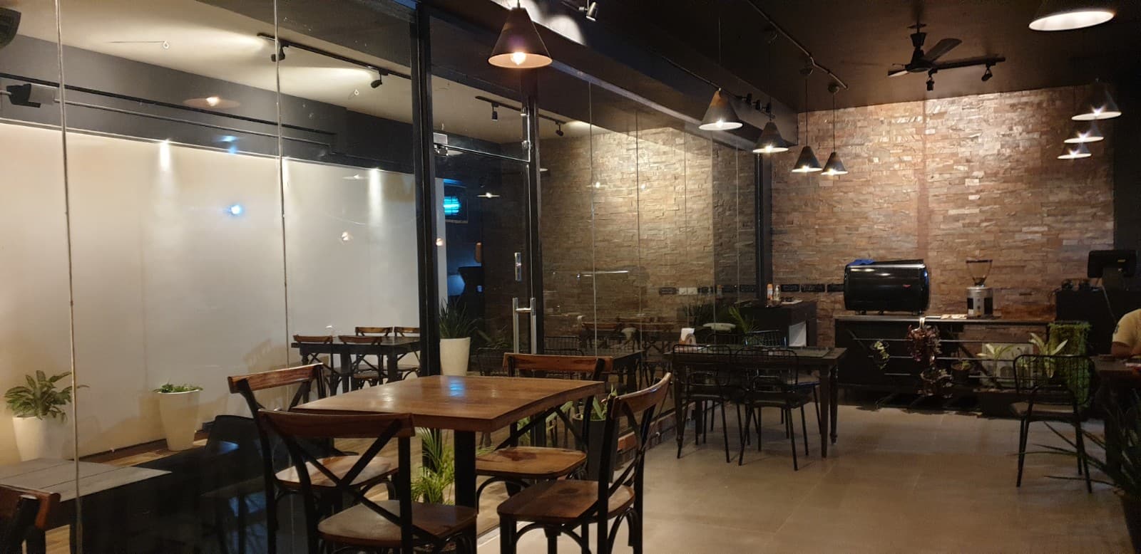 Breakfast restaurants near me, breakfast spots - Amata - img2