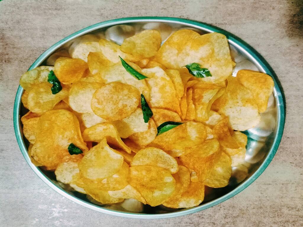 S. Vishal Hot Chips Photos, Pictures of S. Vishal Hot Chips 