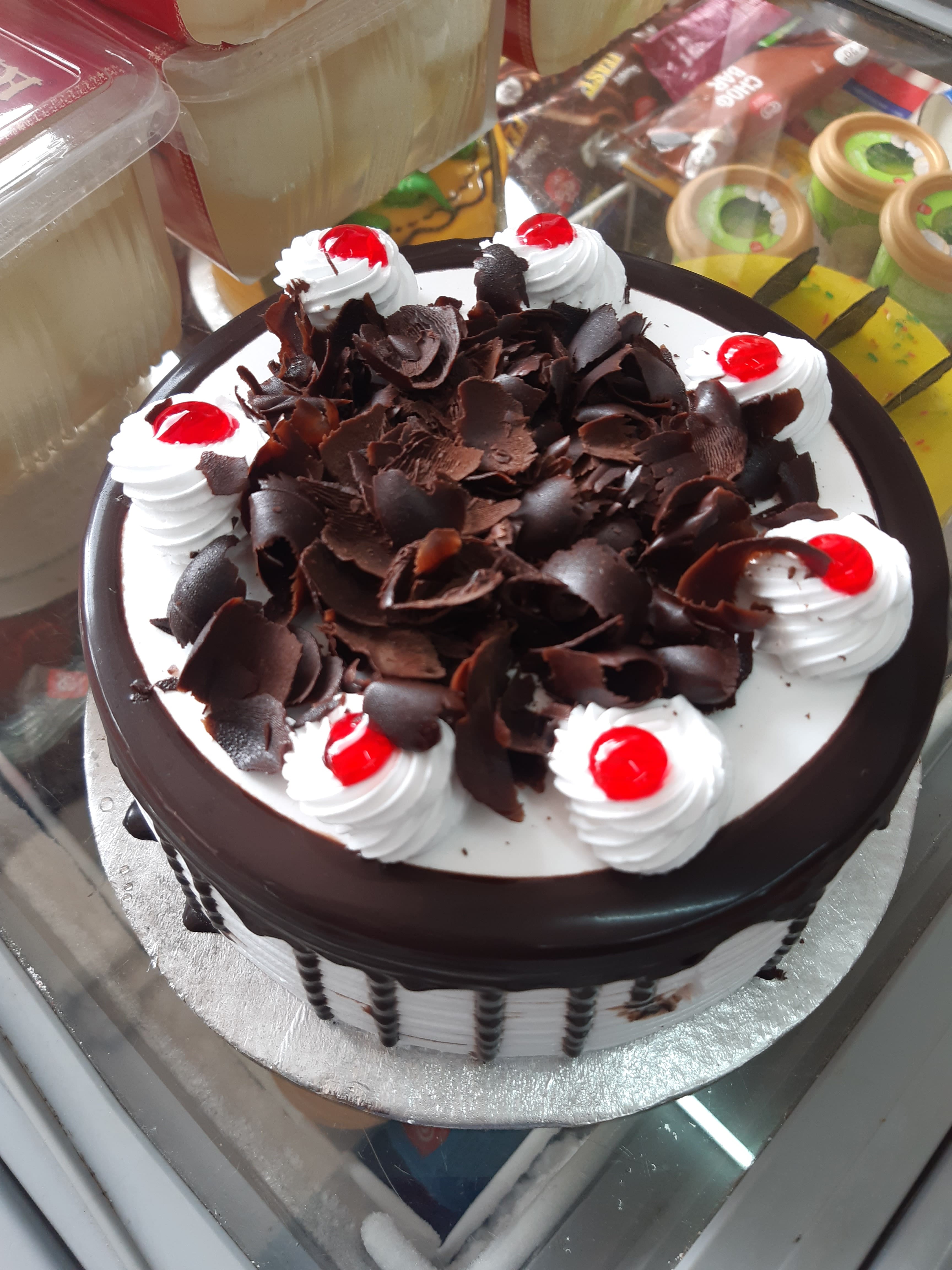 Chocolate Truffle Cake |Globe Bakers Dehradun | OrderYourChoice