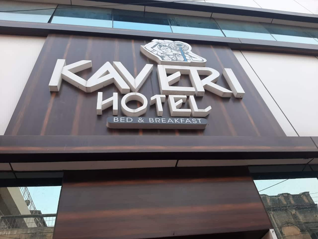 kaveri hotel zirakpur contact number