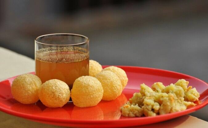 Mumbai Ke Mashoori Krishna Vada Pav