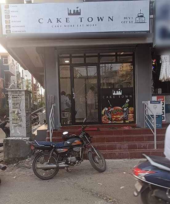 Cake Town Cafe, Bela Pratapgarh Locality order online - Zomato